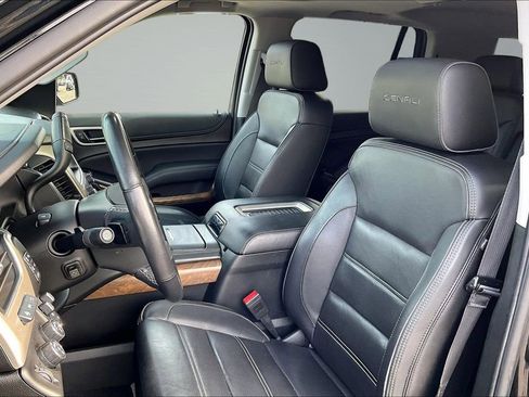 Used 2020 GMC Yukon Denali w/ Denali Premium Package AWD/4WD image 25
