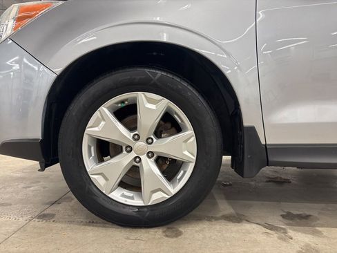 Used 2015 Subaru Forester 2.5i Premium AWD/4WD image 22