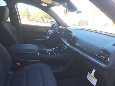 New 2026 Chevrolet Traverse LT w/ Midnight/Sport Edition image 16