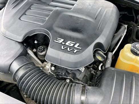 Used 2022 Dodge Charger SXT w/ Leather Interior Group RWD image 31