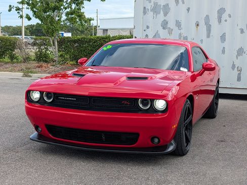 Used 2016 Dodge Challenger R/T Scat Pack w/ Leather Interior Group RWD image 7