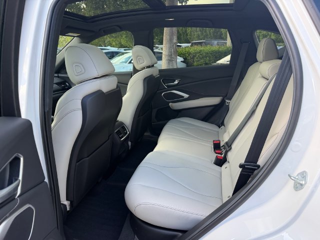 Used 2025 Acura RDX SH-AWD image 14