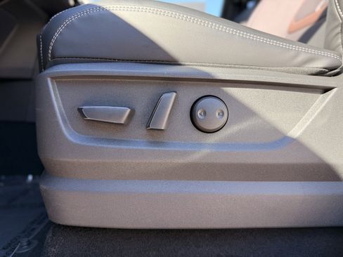 New 2026 Nissan Armada SL image 13