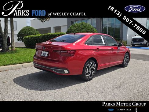 Used 2022 Volkswagen Jetta SEL FWD image 4