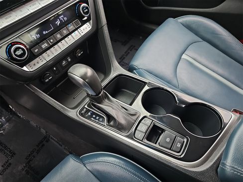 Used 2019 Hyundai Sonata Limited image 25