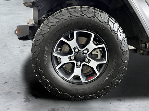 Used 2021 Jeep Wrangler Unlimited Rubicon w/ Safety Group AWD/4WD image 25