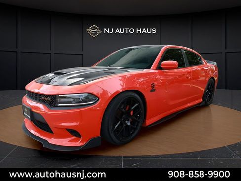 Used 2017 Dodge Charger R/T Scat Pack w/ Beats Audio Group RWD image 4