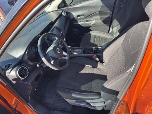 Certified 2023 Nissan Kicks SV image 3