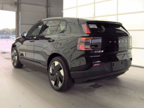 Used 2025 Volvo EX30 Plus w/ Climate Package AWD/4WD image 3
