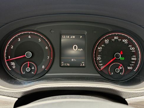 Certified 2022 Volkswagen Passat 2.0T R-Line FWD image 19