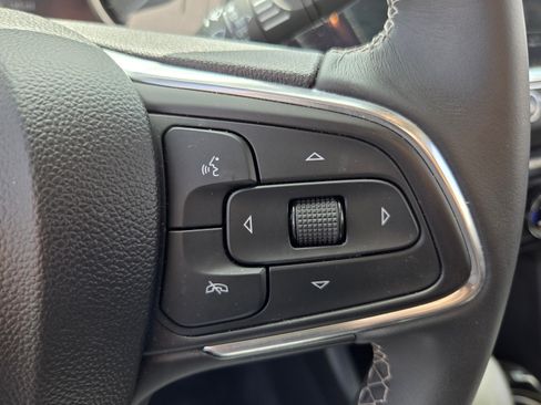 Used 2023 Buick Encore GX Select AWD/4WD image 21