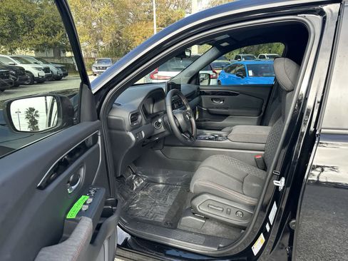 New 2026 Honda Pilot Sport image 10