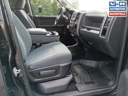 Used 2017 RAM 2500 Tradesman w/ Chrome Appearance Group AWD/4WD image 17