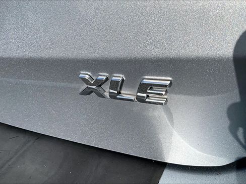 Used 2017 Toyota Sienna XLE FWD image 9