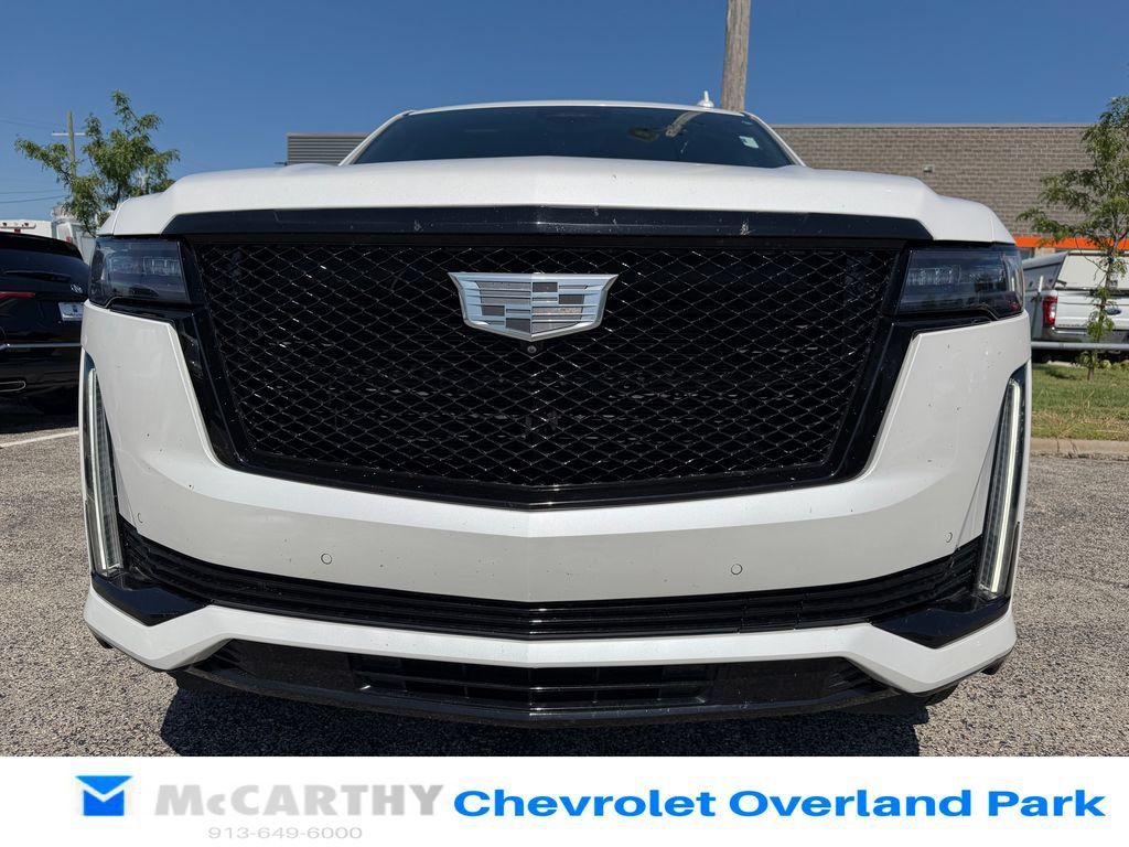 Used 2021 Cadillac Escalade ESV Sport w/ Driver Assist Tech Package AWD/4WD image 8