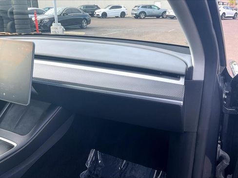 Used 2022 Tesla Model Y Performance AWD/4WD image 13