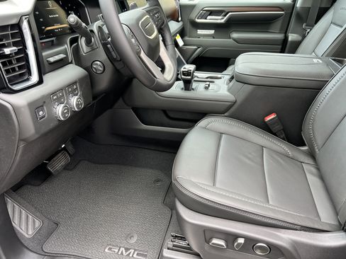 New 2026 GMC Sierra 1500 Denali AWD/4WD image 15