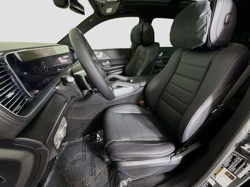 Used 2026 Mercedes-Benz GLS 450 4MATIC image 22