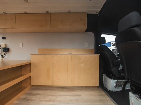 Used 2021 Mercedes-Benz Sprinter 2500 image 3