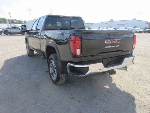 New 2025 GMC Sierra 2500 SLE w/ SLE Value Package; image 9