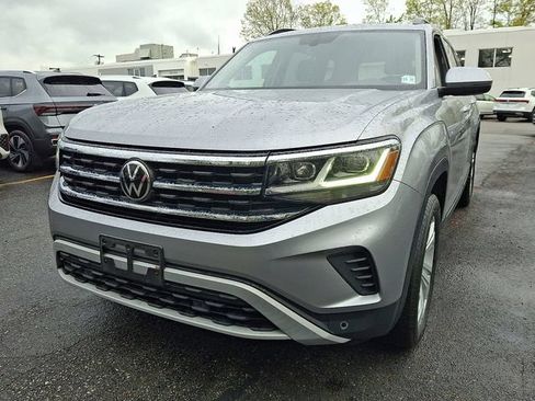 Certified 2022 Volkswagen Atlas SE w/ Panoramic Sunroof Package AWD/4WD image 4