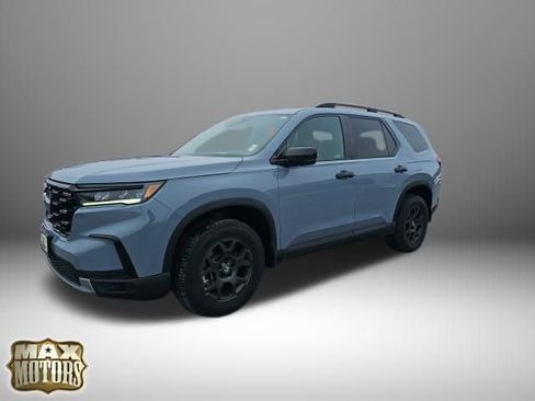Used 2024 Honda Pilot TrailSport image 4