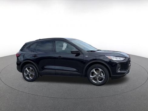 Used 2025 Ford Escape ST-Line image 2