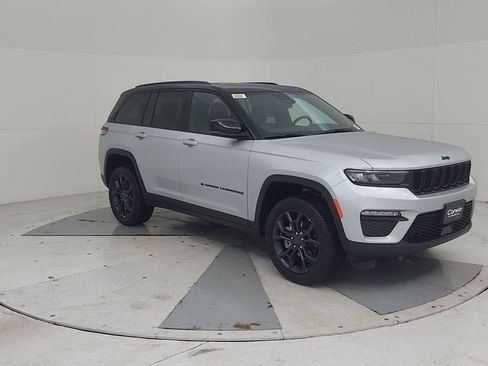 New 2025 Jeep Grand Cherokee Limited image 3