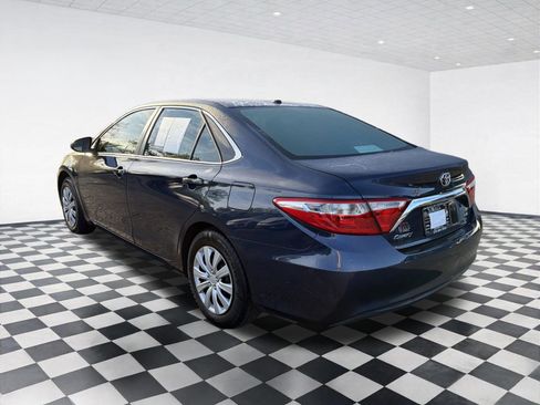 Used 2015 Toyota Camry LE FWD image 6