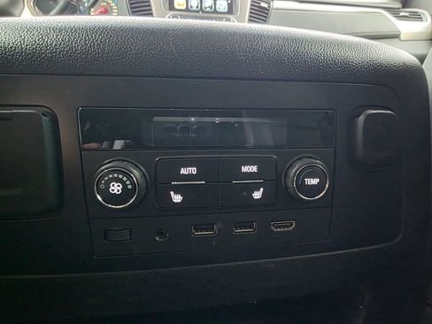 Used 2019 GMC Yukon XL Denali AWD/4WD image 10