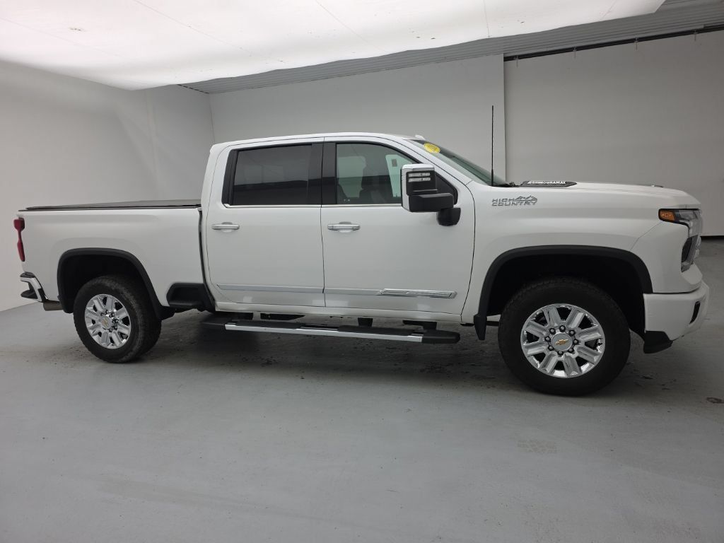 Used 2024 Chevrolet Silverado 3500 High Country AWD/4WD image 14