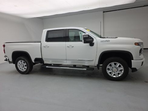 Used 2024 Chevrolet Silverado 3500 High Country AWD/4WD image 14
