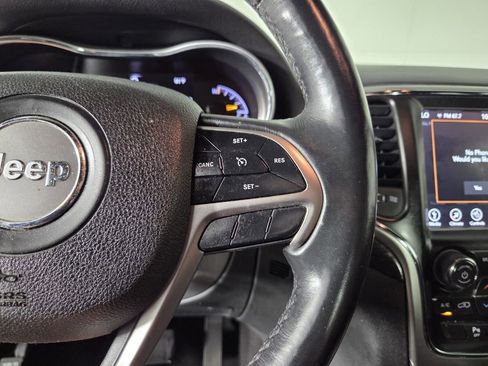 Certified 2018 Jeep Grand Cherokee Altitude image 17