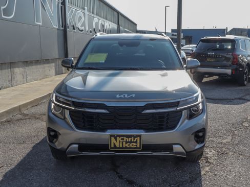 Used 2025 Kia Seltos S FWD image 2