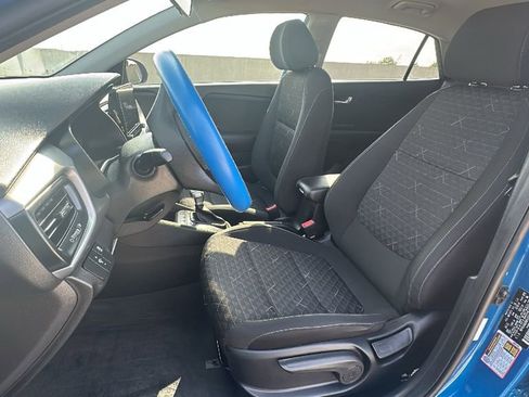Used 2022 Kia Rio S FWD image 4