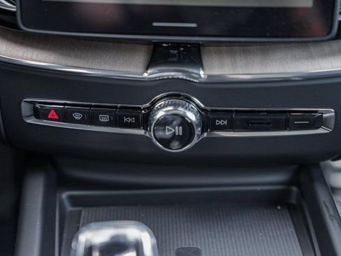 New 2026 Volvo XC60 B5 Plus w/ Protection Package Premier image 24