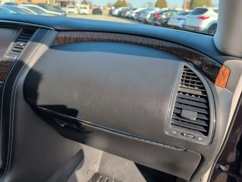 Used 2018 Nissan Armada SL w/ Moonroof Package image 38