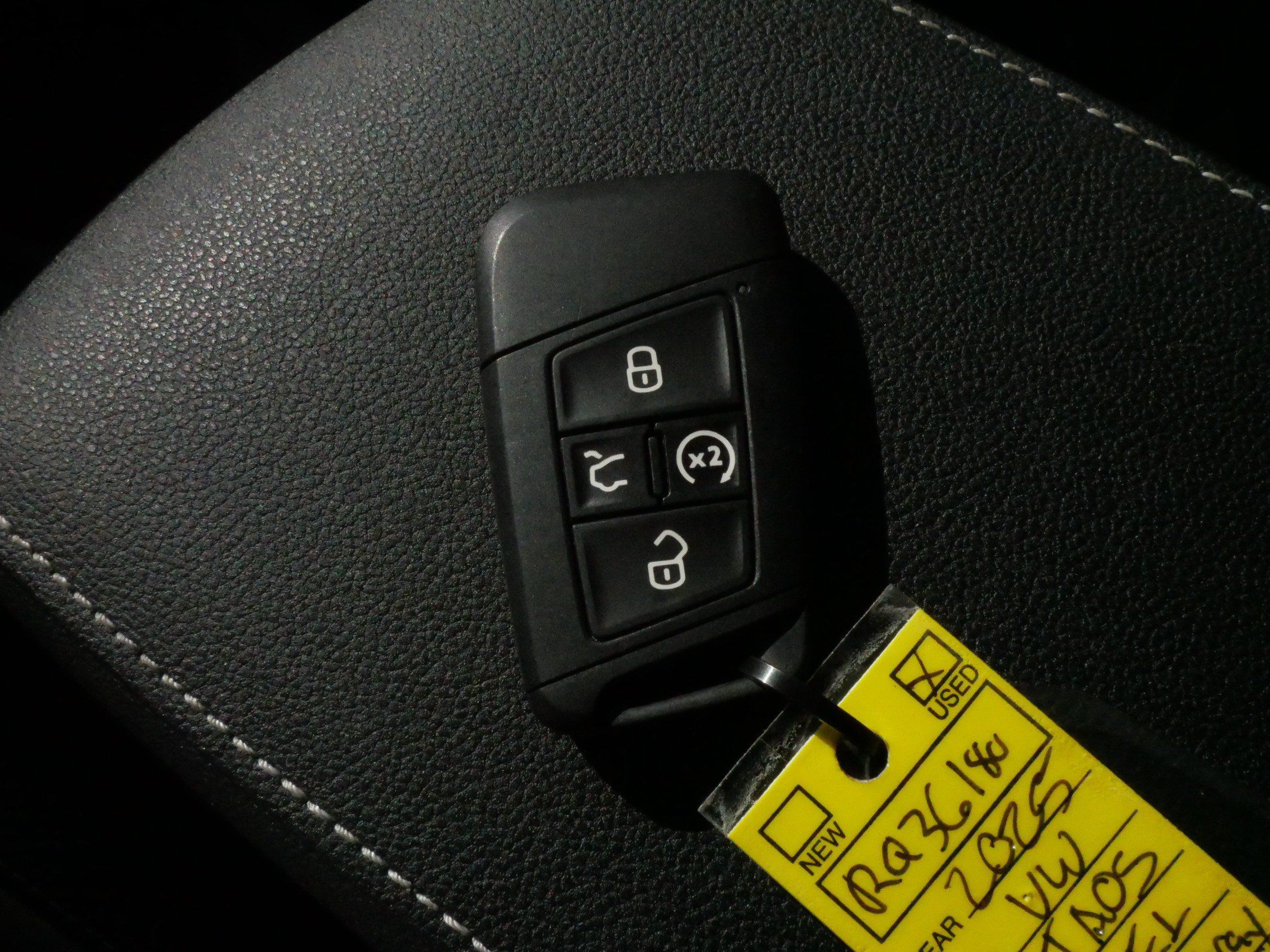 Certified 2025 Volkswagen Taos SEL AWD/4WD image 33