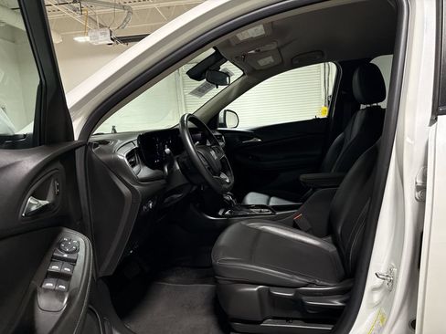 Used 2024 Buick Encore GX Sport Touring AWD/4WD image 19