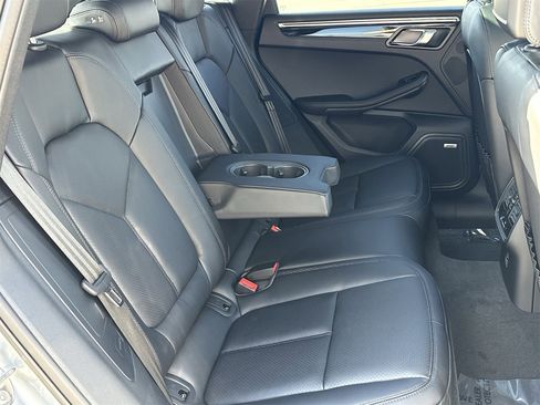 New 2026 Porsche Macan image 19