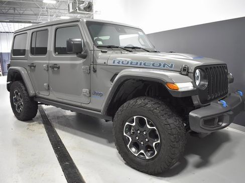 Used 2023 Jeep Wrangler Unlimited Rubicon 4xe w/ Safety Group image 7