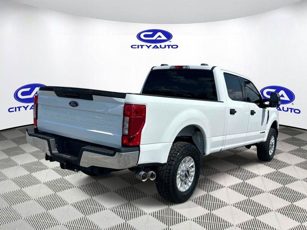 Used 2022 Ford F250 XLT w/ FX4 Off-Road Package AWD/4WD image 4