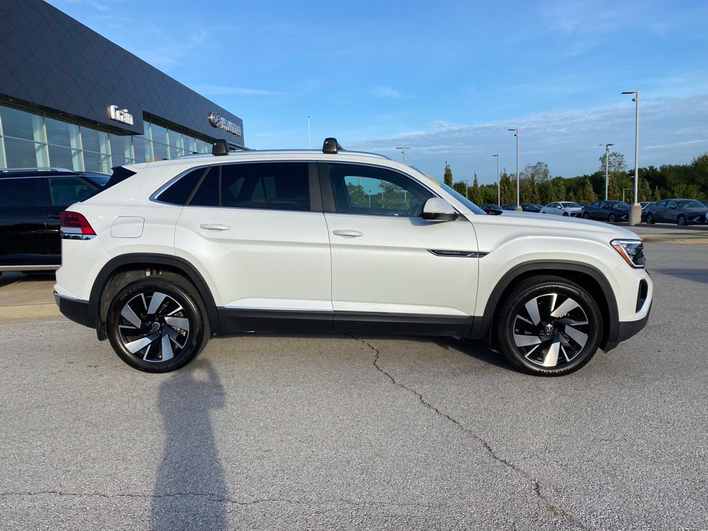 Used 2026 Volkswagen Atlas Cross Sport SEL AWD/4WD image 8
