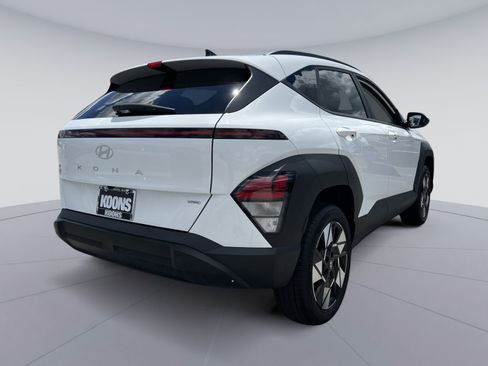 Used 2025 Hyundai Kona SEL AWD/4WD image 7