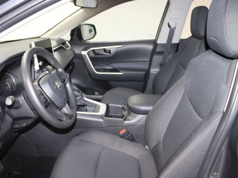 Used 2025 Toyota RAV4 LE AWD/4WD image 18