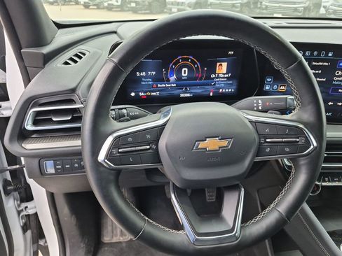 Certified 2025 Chevrolet Traverse LT image 14