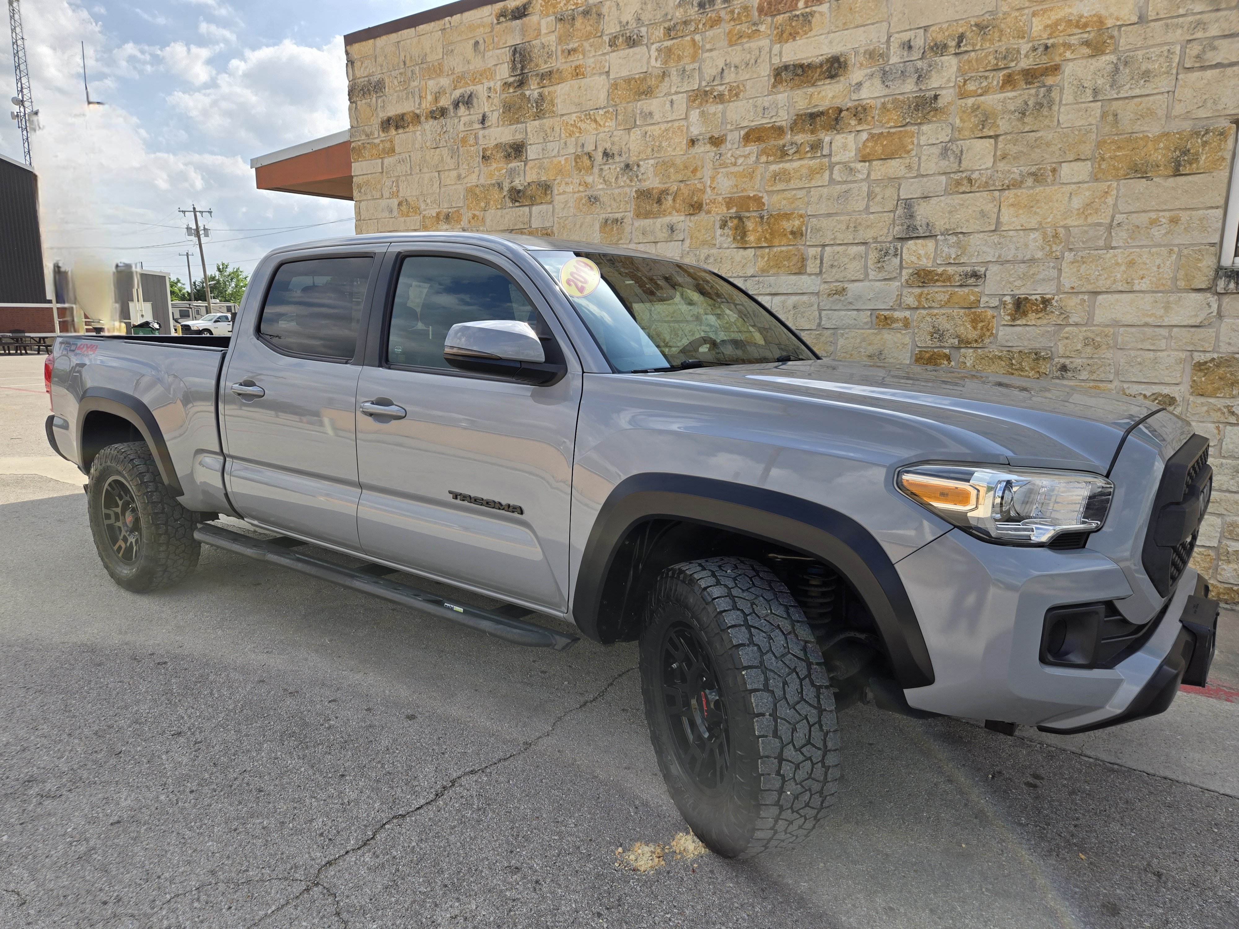Used 2019 Toyota Tacoma TRD Off-Road AWD/4WD image 19