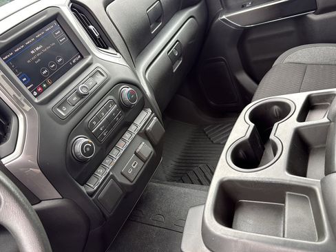 Used 2022 Chevrolet Silverado 1500 Custom Trail Boss w/ Midnight Edition AWD/4WD image 19