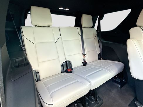Used 2022 Cadillac Escalade Sport w/ Touring Package AWD/4WD image 21