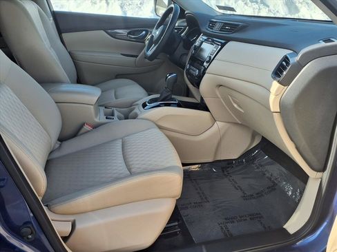 Certified 2019 Nissan Rogue SV image 11